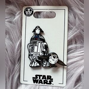 Disney Star Wars R2D2 and Porg Collectible Pin